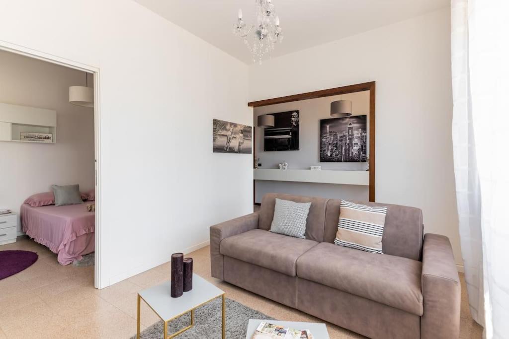 “casa Moderna Con Parcheggio Privato” Apartment *